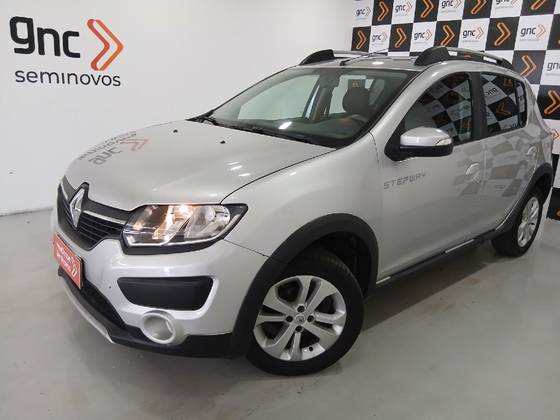 RENAULT SANDERO 1.6 STEPWAY 8V FLEX 4P MANUAL RENAULT SANDERO 1.6 STEPWAY 8V FLEX 4P MANUAL